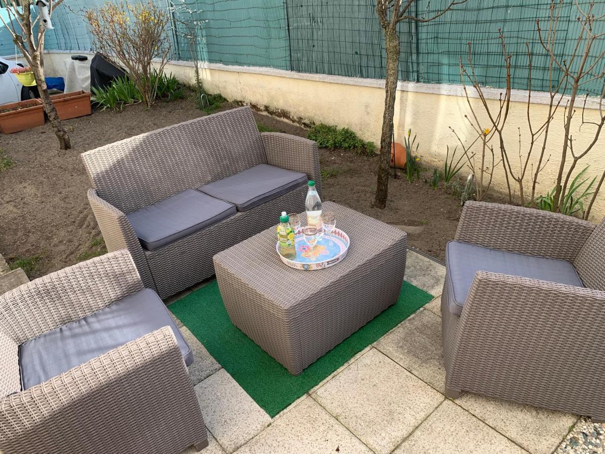 La Maison Parisienne & Jardin อาร์ฌ็องเตย ภายนอก รูปภาพ