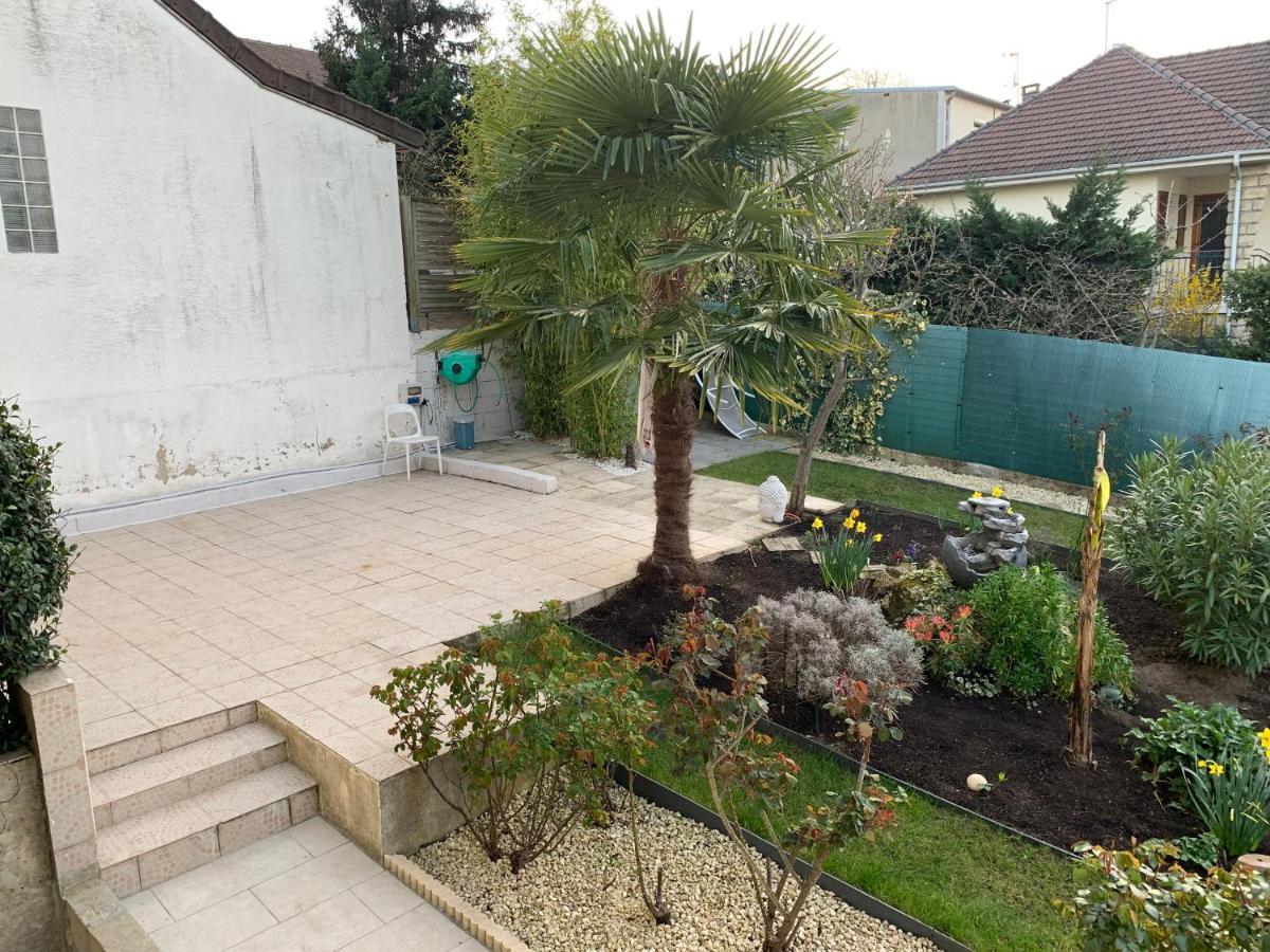 La Maison Parisienne & Jardin อาร์ฌ็องเตย ภายนอก รูปภาพ